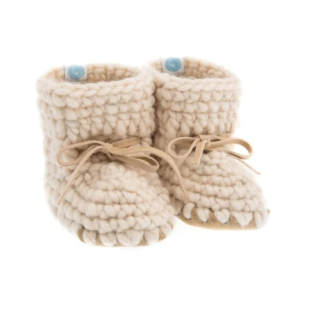 (NWT) Beba Bean Baby Moccasins - Sweater Moccs - Ivory - 0-6m